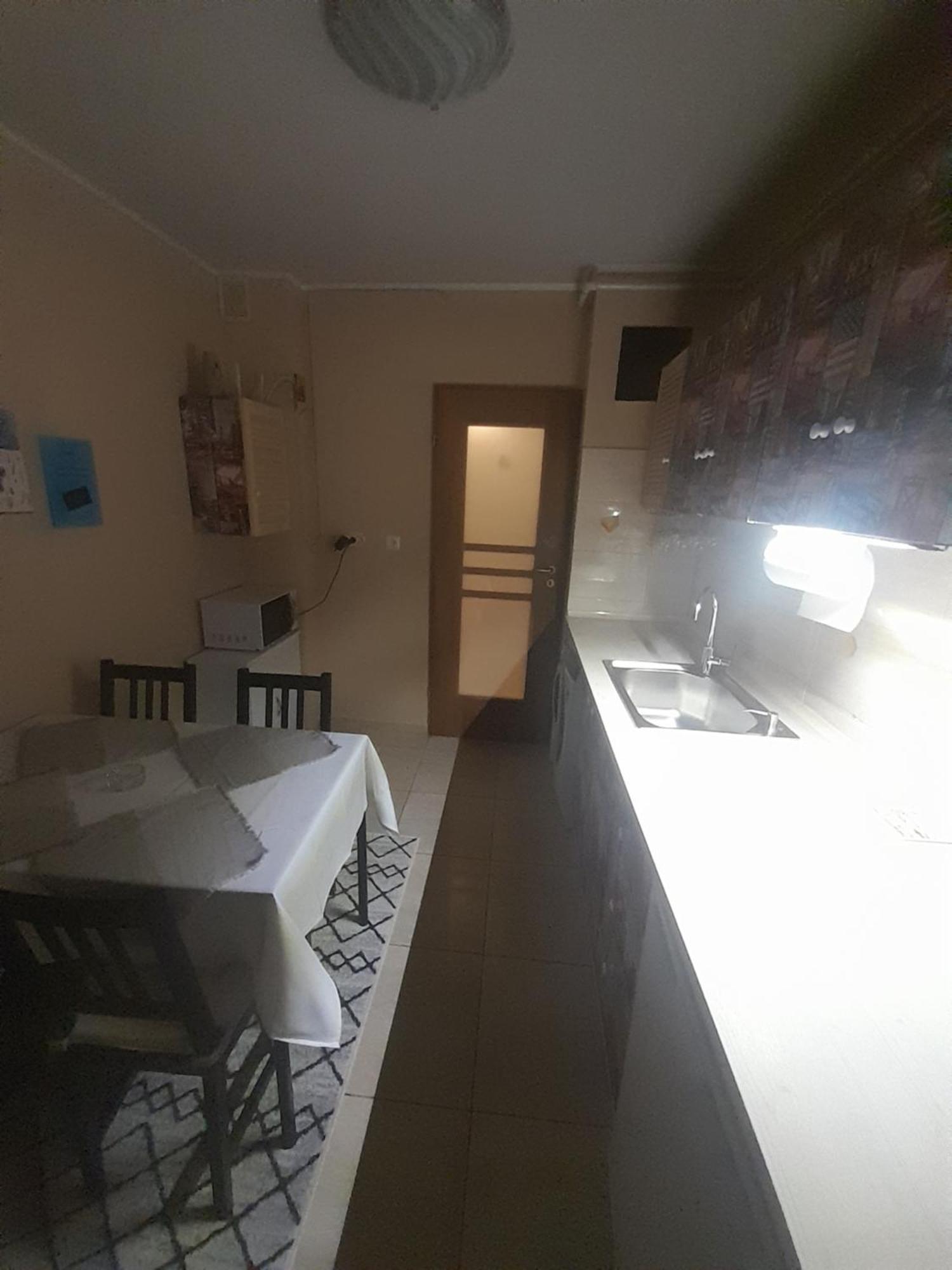 15 Minutes Apartment Bukares Bagian luar foto