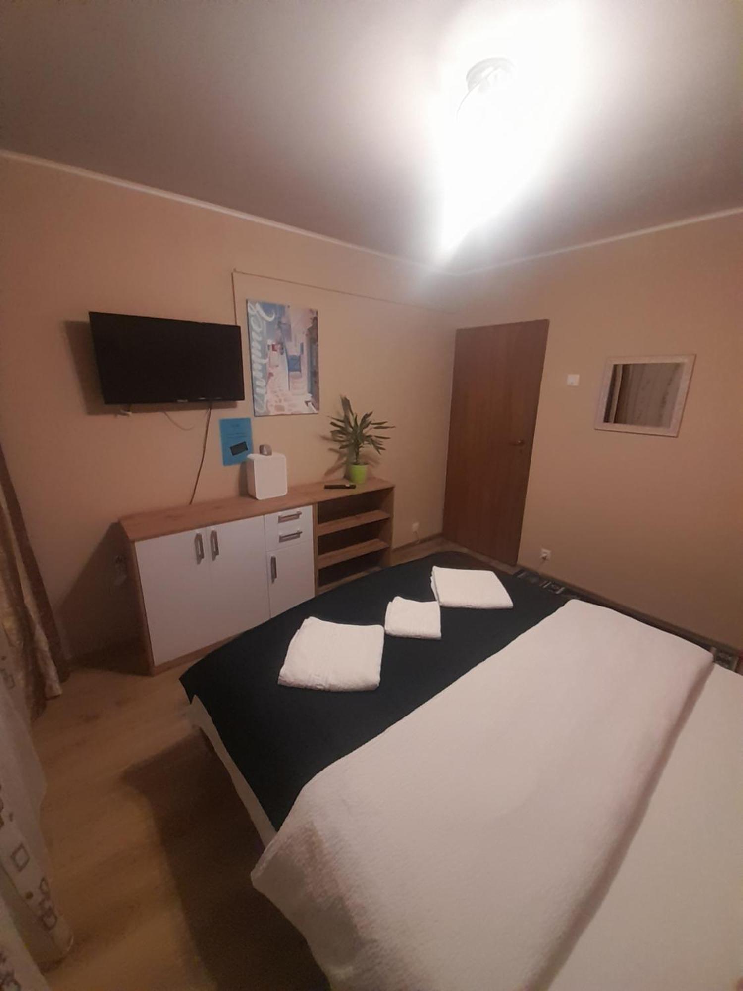15 Minutes Apartment Bukares Bagian luar foto